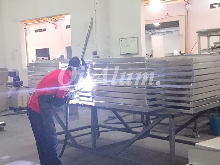 Aluminum panel welding equipment