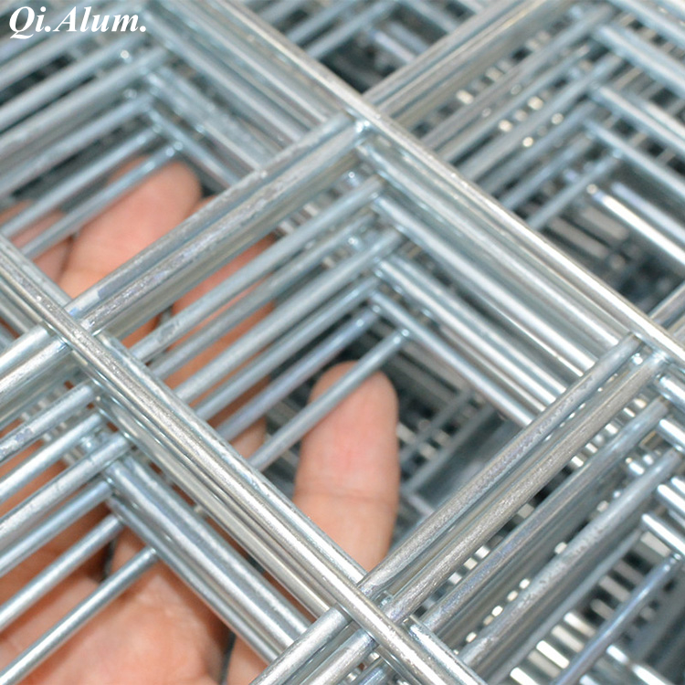 hot dipped galvanized wire mesh /PVC Coated Welded Iron Wire Mesh/Garden  Decorative Welded mesh